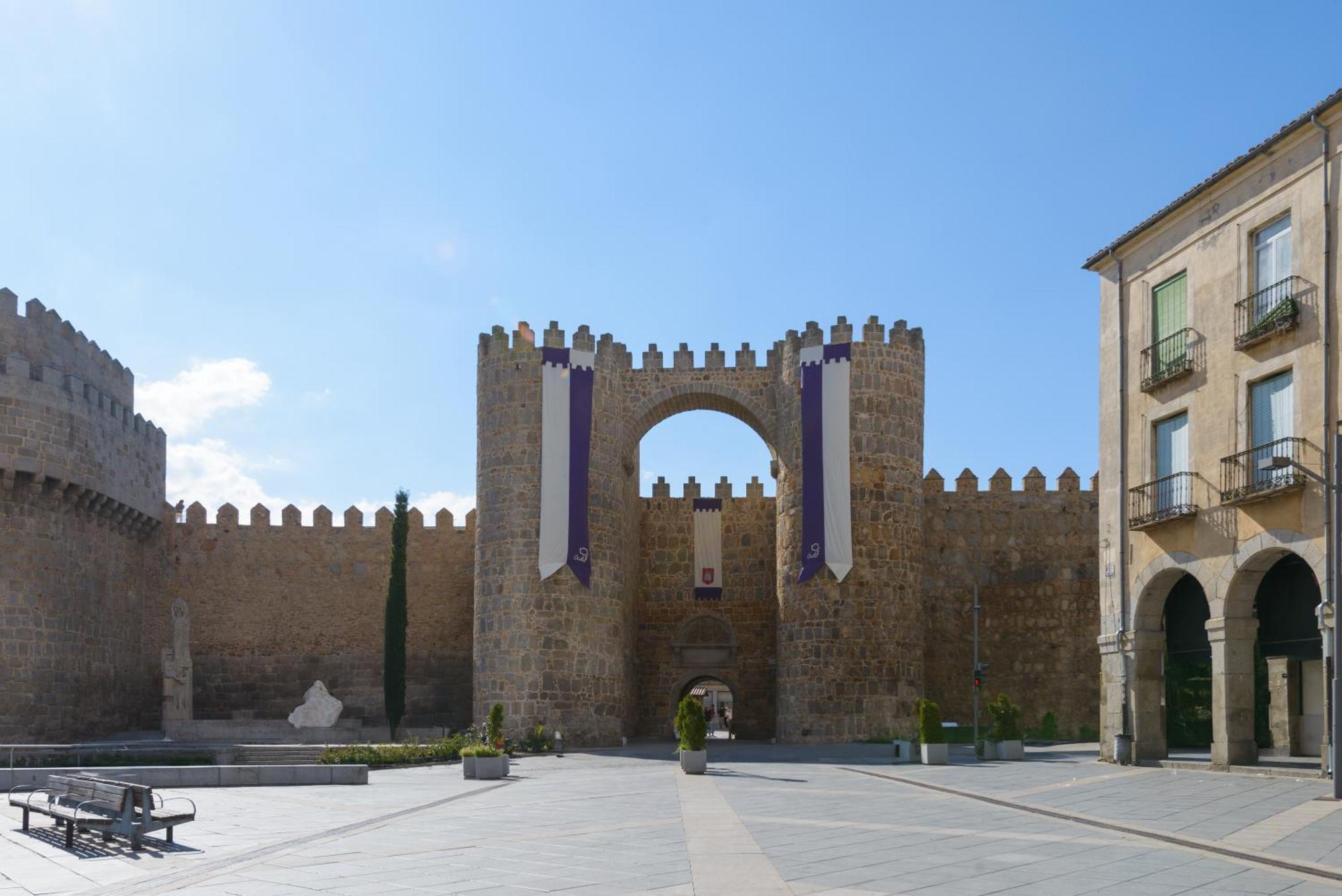 Balcony View To Avila'S Alcazar ภายนอก รูปภาพ